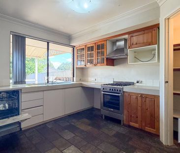 Available now - comfortable 3 by 2 in South Lake - Photo 5