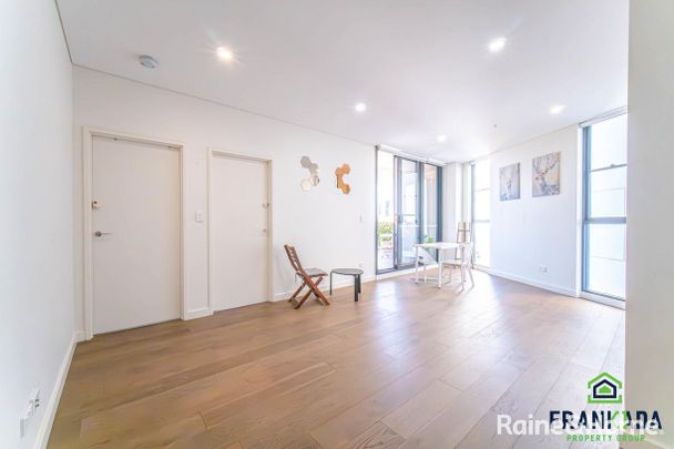 Furnished 3 Bedrooms Apartment - Photo 1