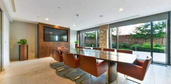 Charles Clowes Walk, Nine Elms, SW11 - Photo 2