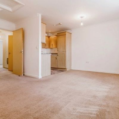 Rocheforte House, Rochford - Photo 1