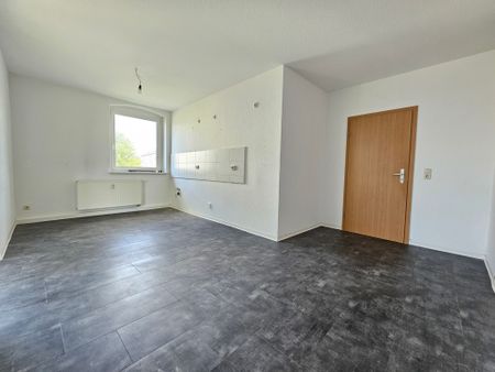 Sehr schöne helle Wohnung mit Balkon und praktischem Grundriss - Foto 2