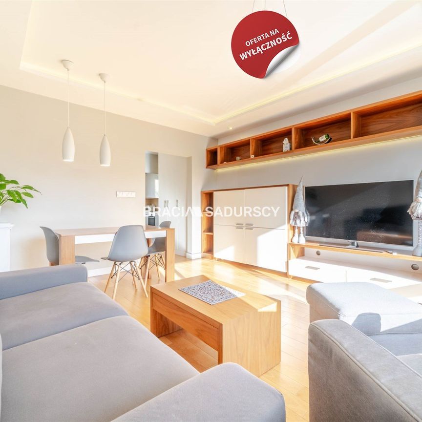 M-2 POK 49 M2 NOWA HUTA BALKON PIWNICA PREMIUM - Zdjęcie 1