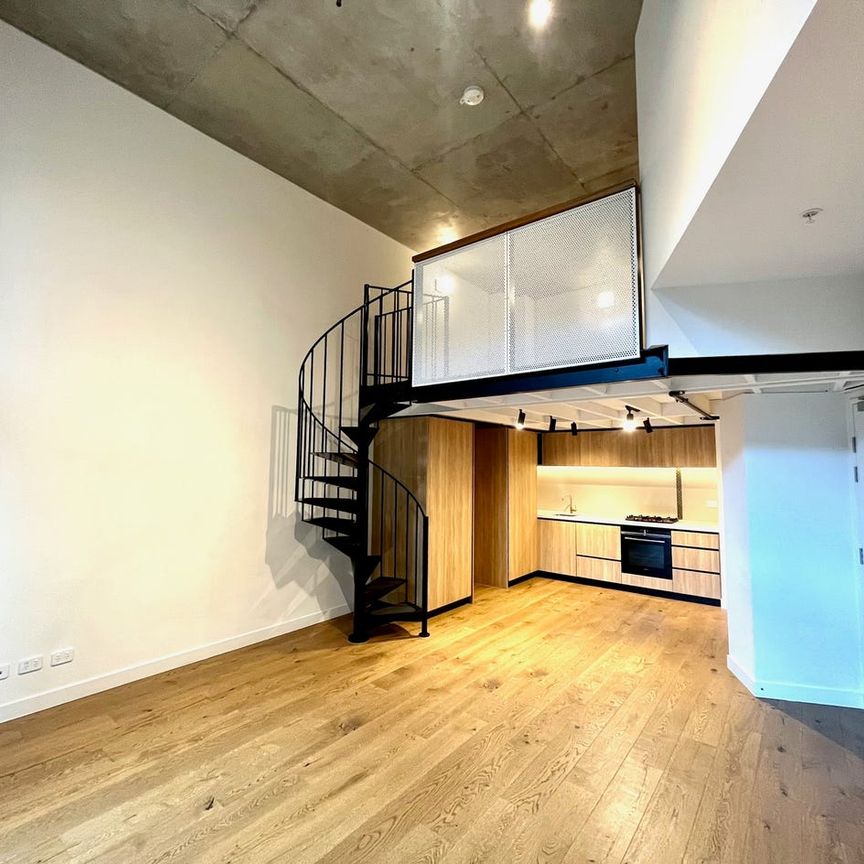 LOFT!!! Modern 2b1b Apartment for rent at Docklands - Photo 1