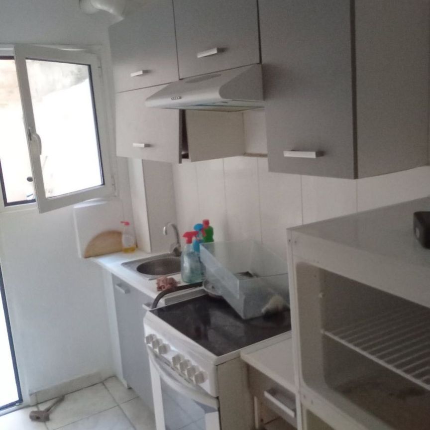 Studio/Γκαρσονιέρα για ενοικίαση Γκράβα (Πατήσια) - Photo 1