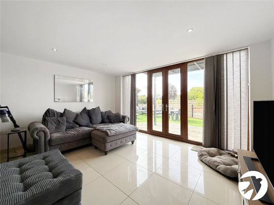 2 bedroom property to rent - Photo 1