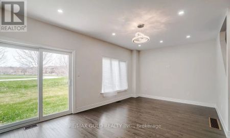 174 SUTHERLAND AVENUE - Photo 2