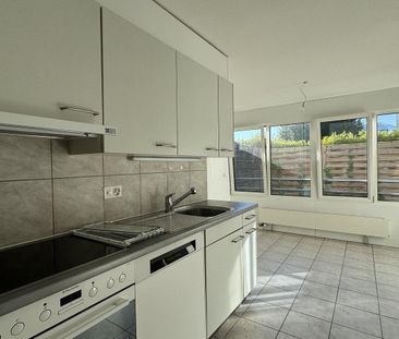 Bel appartement de 2.5 pièces au rez-de-chaussée - Photo 2