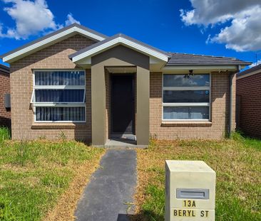 Modern, Low-Maintenance Living. Solar Family Home - Photo 6