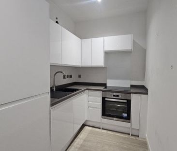 Station Terrace, Waltons Parade - Photo 5