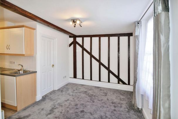 Studio to rent - Photo 1