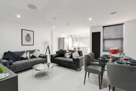 6 bedroom house to rent - Photo 2