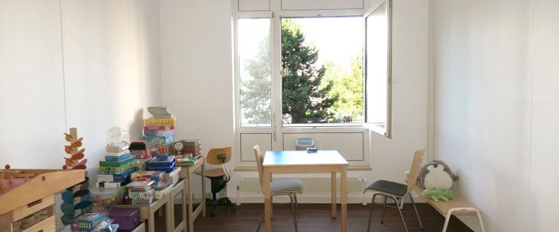 N-Wetzendorf: Praxisfläche mit ca. 182 m² - 6-9 Räume - 1.OG - in kleinem Einkaufszentrum - Foto 1