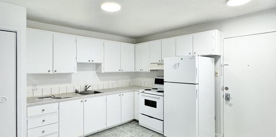 2 Beds 1 Bath - 914 Rue Désaulniers, Saint-Jean-sur-Richelieu - Photo 3