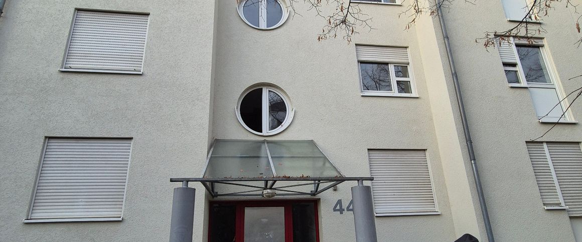 schöne 3 ZKB Wohnung in der Hochuferstr. 44 im 1. Obergeschoss - Foto 1
