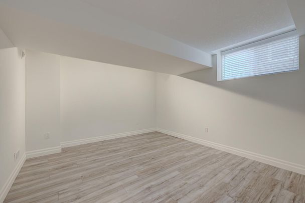 For Lease - 1038 Trailsway Avenue, London South, Ontario - Photo 1