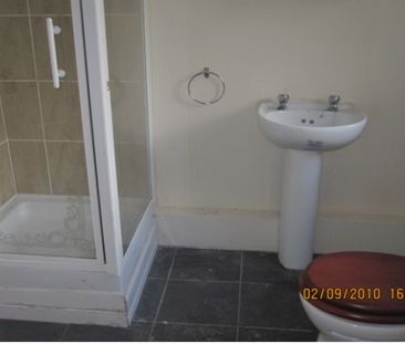 Room in a Shared House, Castlewood Rd, L6 - Photo 3
