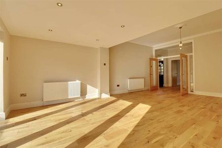 Campbell Road, Southsea, PO5 - Photo 2