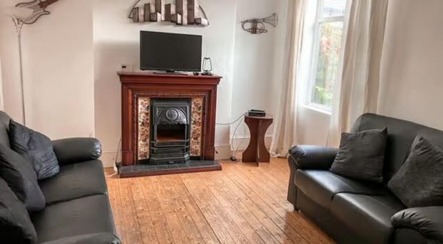 5 bedroom house to rent - Photo 1