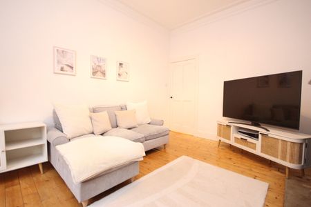 Woodside Walk, Hamilton, ML3 - Photo 3