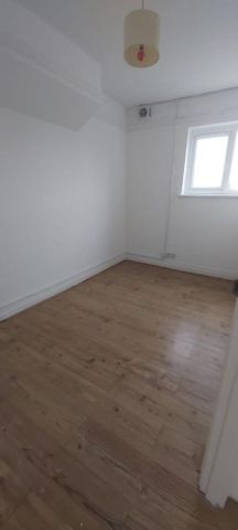 3 bedroom maisonette to rent - Photo 4