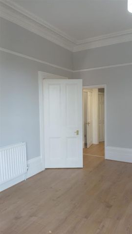 Warham Road, South Croydon CR2, London - Photo 3