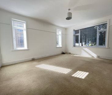 1 bed flat to rent in Manor Road, Bournemouth, BH1 - Photo 3