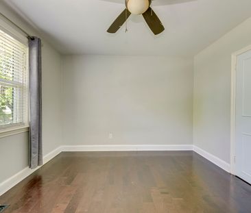 For Lease - 2048 Edinburgh (Main Level) Drive, Burlington, Ontario - Photo 2