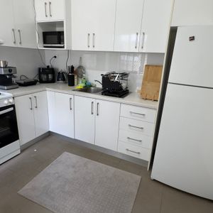 Hurlstone Park - Photo 2