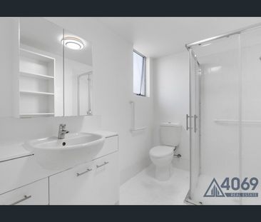 Spacious 2-Bedroom Apartment with Study and Balcony in Prime Indoor... - Photo 6