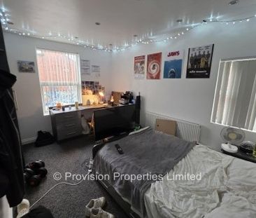 8 Bedroom House Brudenell Road - Photo 2