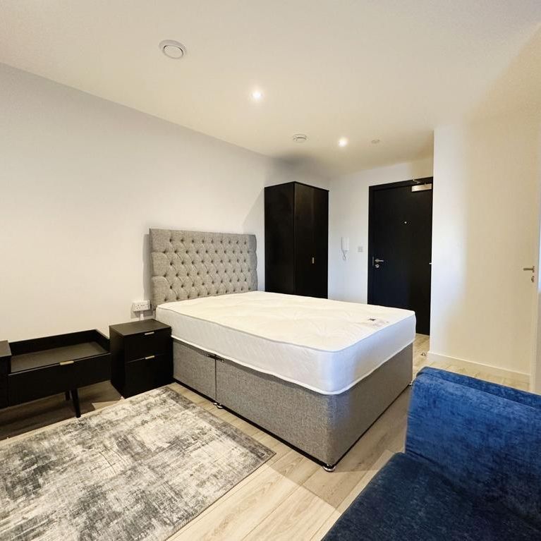 Studio to rent - Photo 1