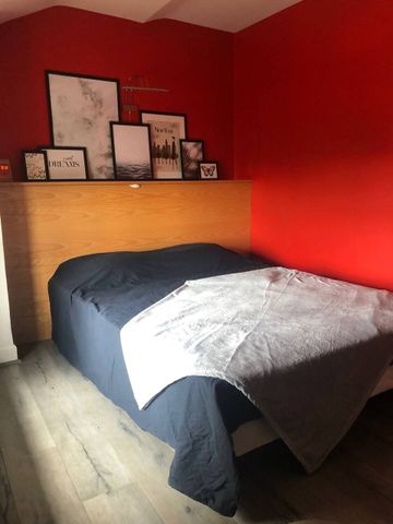 Location Appartement 4 pièces 103m² ST BONNET LE CHATEAU 42380 - Photo 4