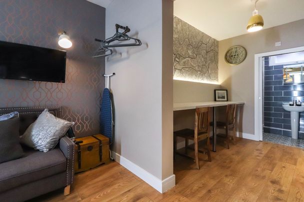 1 Bedroom Home – Medium Let - Photo 1