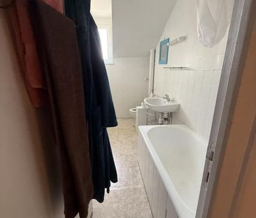 Location Appartement 1 pièce 25m² ANGERS 49100 - Photo 3