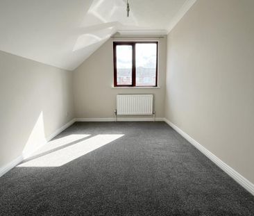 4 bedroom semi-detached house to rent - Photo 6