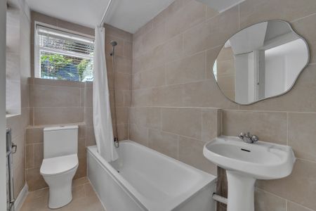 Sharpleshall Street, Primrose Hill, London, NW1 flat to rent - Photo 3