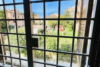 Villino a Schiera in affitto - Via Maffeo Vegio, Roma (rif. 9/2026)