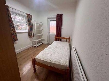 Walsgrave Road, Stoke, Coventry, CV2 - Photo 3