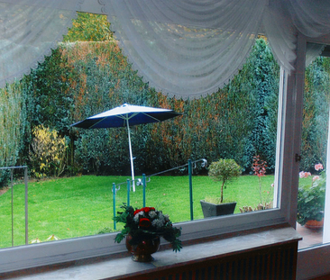 Viel Platz für die Familie, das Home-Office, die Großeltern … - Photo 2