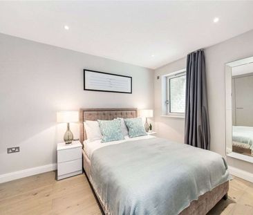 Impressive modern 2 bedroom, 2 bathroom apartment in a beautifully ... - Photo 6