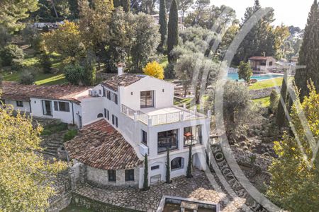 Villa entièrement rénovée avec vue sur le Golf Mougins - Photo 3