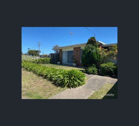 1/62 James Street, Belmont, Vic 3216 - Photo 3