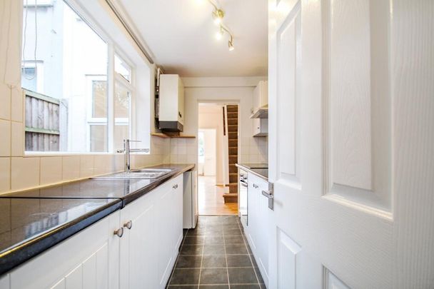 2 bedroom terraced house to rent - Photo 1