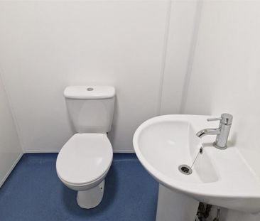 Studio to rent - Photo 6