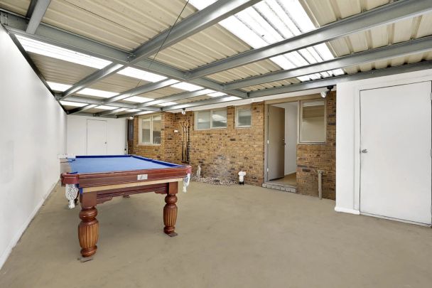 Beautiful Family Home with Pool & Studio in a Quiet Craigieburn Location - Photo 1