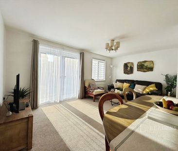 3 bedroom house to rent Miller Close, Hethersett, Norwich, NR9 - Photo 2