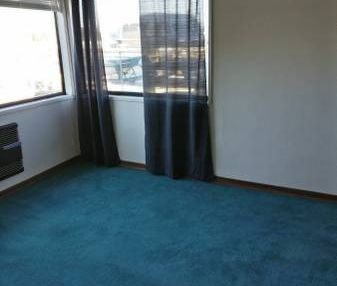 One Bedroom near Downtown - Photo 3