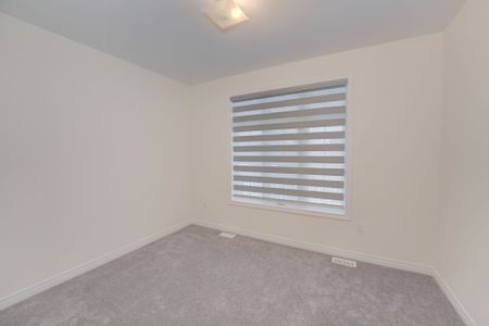 For Lease - 43 East Vista Terrace, Quinte West, Ontario - Photo 5