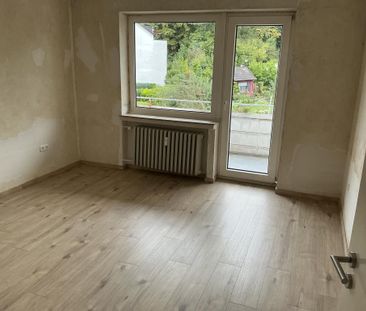 Schöne 3-Zimmer-Wohnung mit neuem Laminatboden und Balkon in Hagen ... - Photo 3