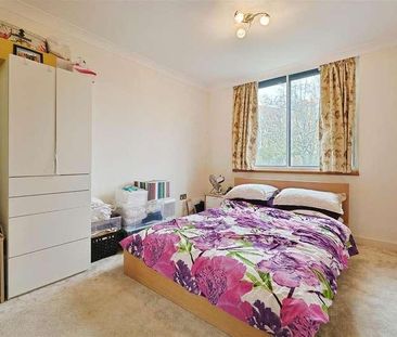 Warwick House, Windsor Way, London, W14 - Photo 5